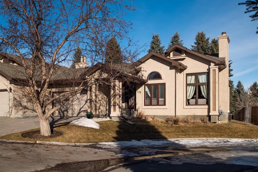 I have sold a property at 136 Oakbriar CLOSE SW in Calgary
